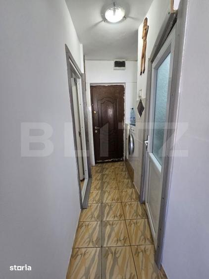 Garsonieră decomandată în Central
