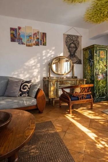 Apartament cu 2 camere decomandat, mobilat în Brâncoveanu