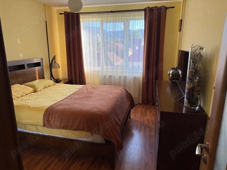 Apartament cu 3 camere decomandat în Astra