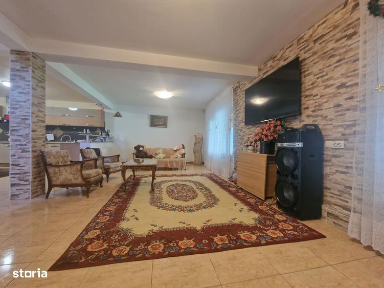 Casă cu 4 camere cu Teren 716 Mp în Valu lui Traian