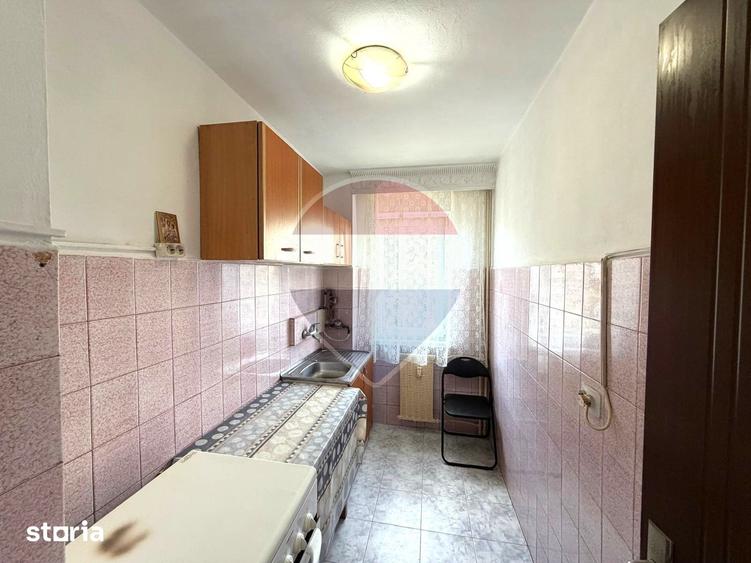 Apartament 2 camere semidecomandate , etaj 1/4 Strada Milcov - 8