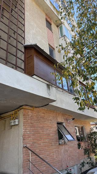 Garsonieră decomandată în Central