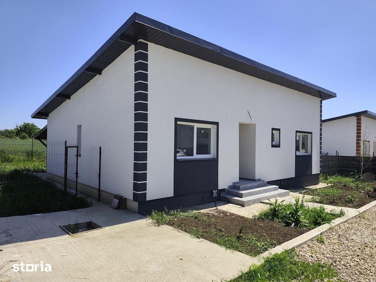 Casă cu 4 camere cu Teren 399 Mp în Crevedia