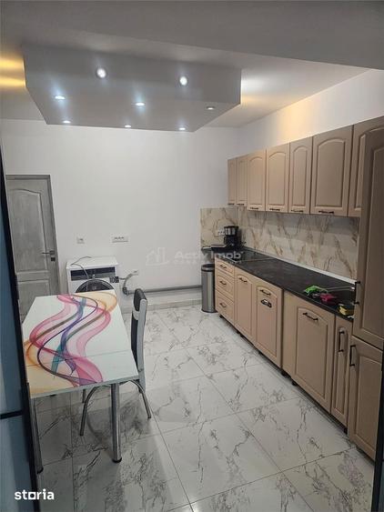 Casă cu 5 camere cu Teren 400 Mp în Răzvad