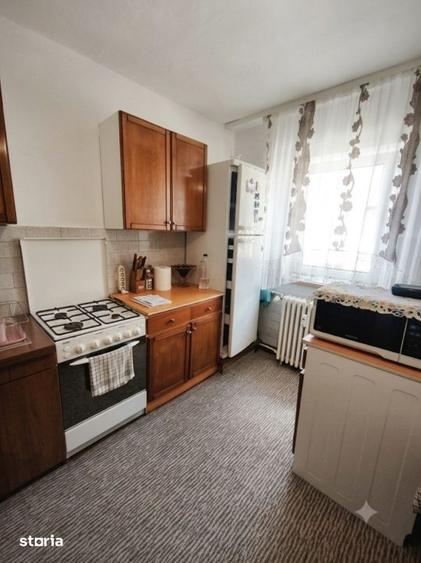Apartament cu 2 camere semidecomandat, mobilat în Central — fotografia 3
