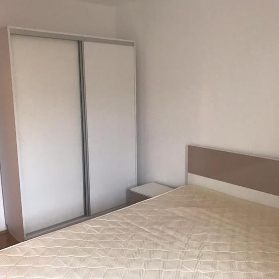 Apartament cu 3 camere decomandat, mobilat în Zorilor