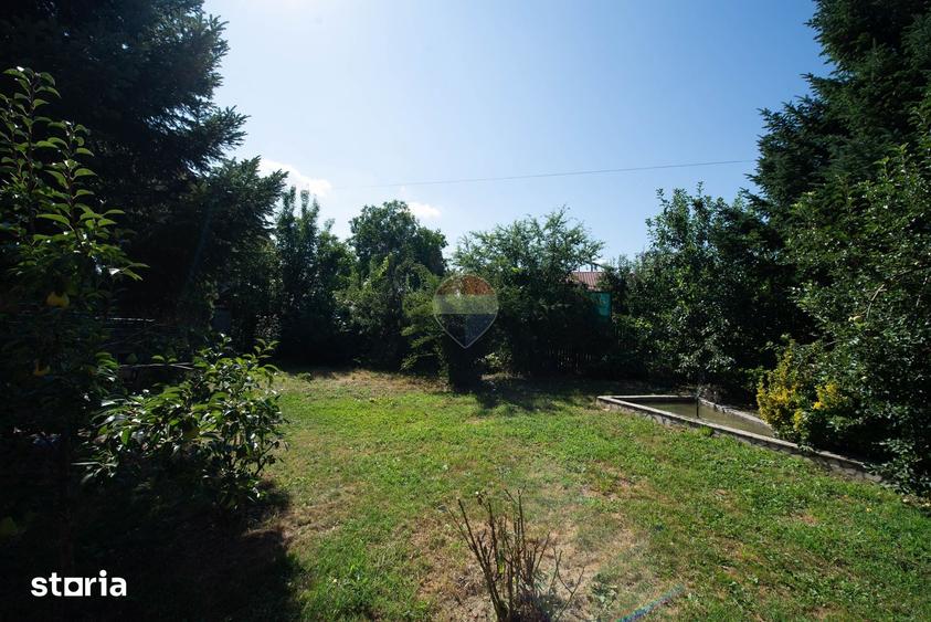 Casă cu 9 camere cu Teren 1200 Mp în Cornetu