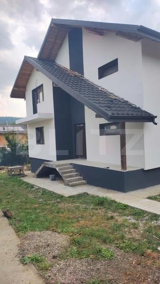 Casă individuală cu 4 camere cu Teren 500 Mp în Bârnova