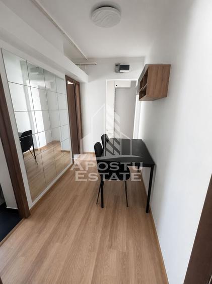Apartament de vanzare cu 3 camere, 46 mp, zona Sagului - 2