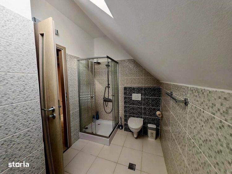 Casă cu 4 camere cu Teren 475 Mp în Central