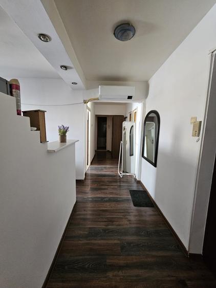 Apartament cu 3 camere decomandat în Dristor