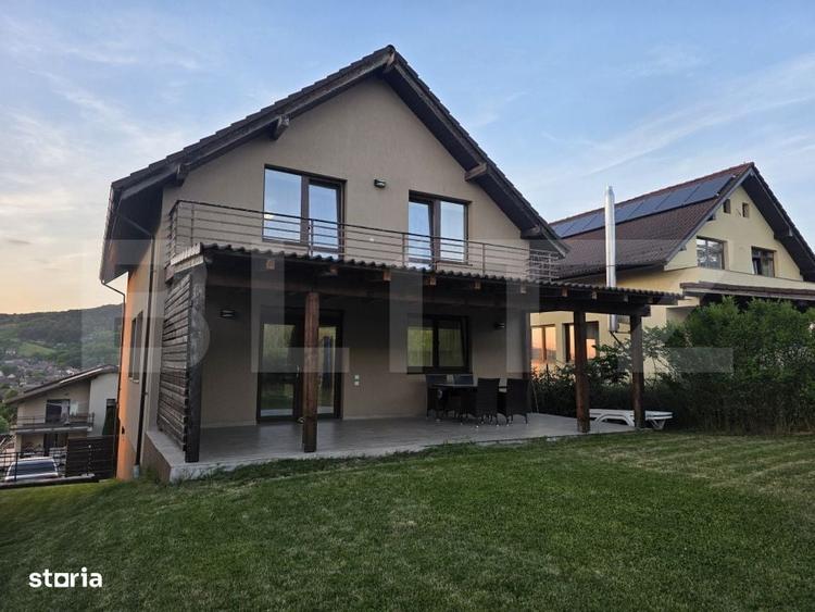 Casă cu 4 camere cu Teren 444 Mp în Corunca