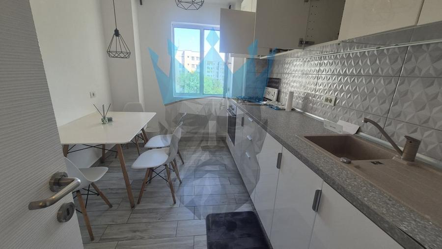 Apartament cu 3 camere decomandat, mobilat în Alexandru Obregia