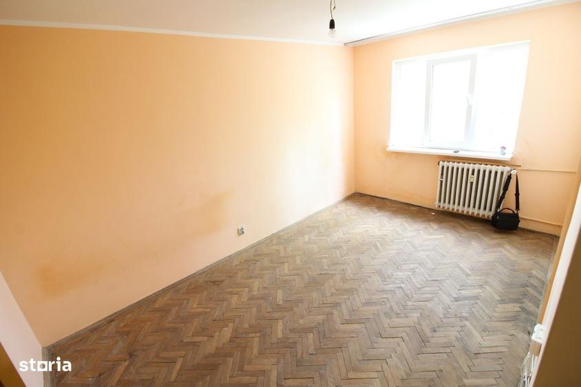 Apartament 1 camera Micro 38, bloc mixt, etaj 3, liber - 1