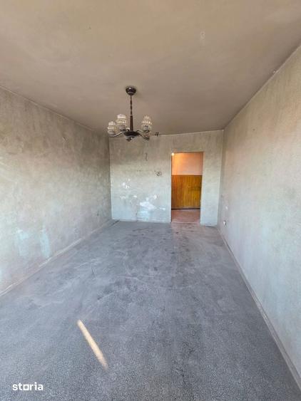 Apartament cu 3 camere decomandat în Colentina