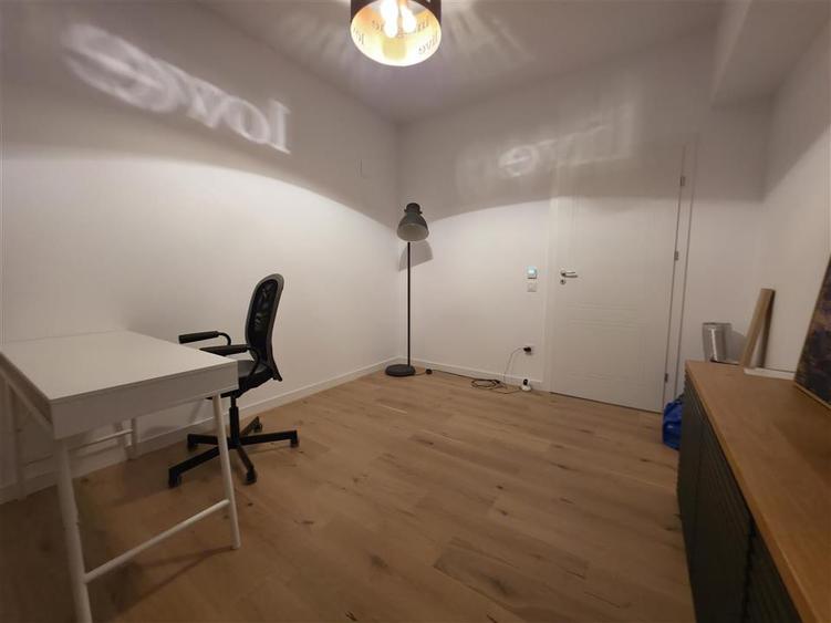 Apartament cu 4 camere decomandat, mobilat în Pipera