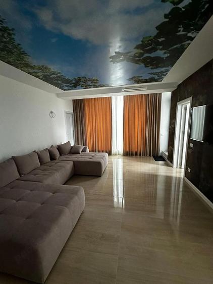 Apartament cu 4 camere decomandat în Central
