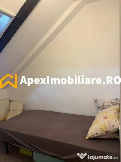 Apartament cu 3 camere semidecomandat în Ozana