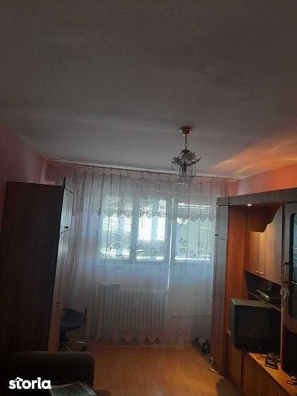 Apartament cu 4 camere decomandat în Țiglina 1