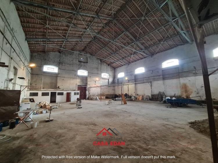 Spațiu industrial, de 930 mp, în Central