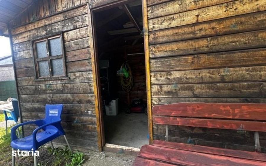 Casă cu 4 camere cu Teren 1450 Mp în Stănești