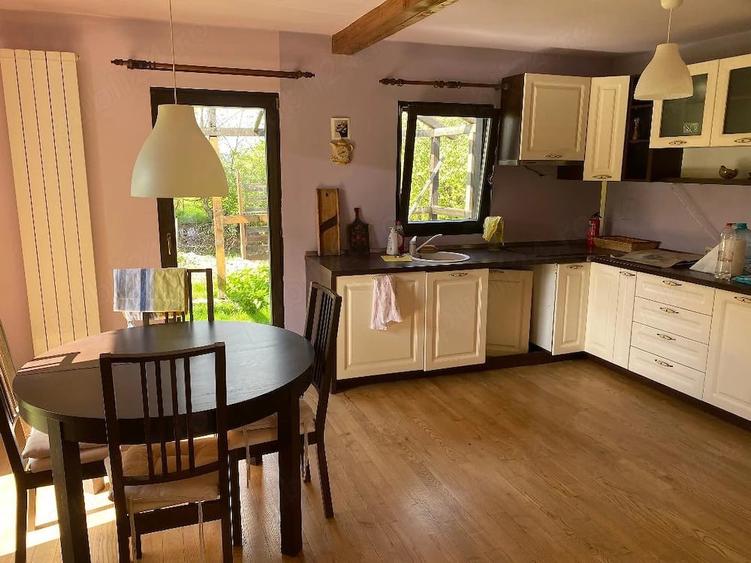 Casă cu 3 camere cu Teren 2125 Mp în Vechea
