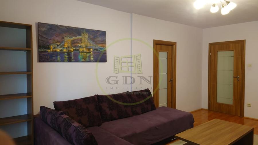 Apartament cu 2 camere decomandat, mobilat în Central