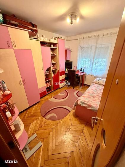 Apartament cu 4 camere în Sânmartin