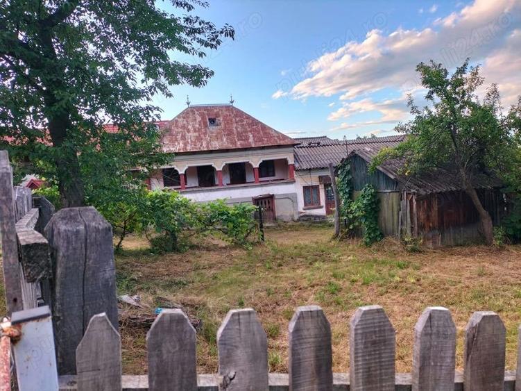 Teren de 1400 mp, în Retevoiești