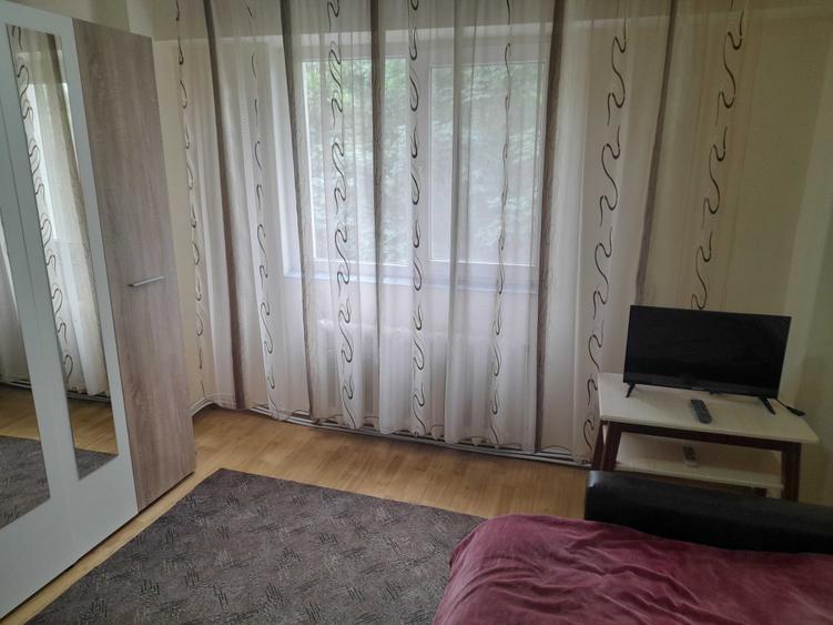 Apartament cu 2 camere decomandat în Exterior Vest