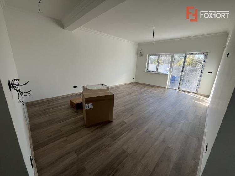 Duplex cu 4 camere cu Canalizare în Moșnița Nouă