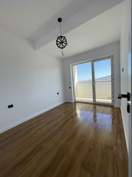 Apartament cu 2 camere decomandat în Florești
