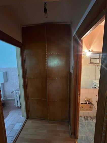 Apartament cu 3 camere decomandat în Iosia