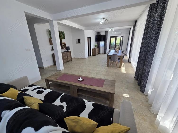 Casă cu 4 camere cu Teren 2000 Mp în Agighiol