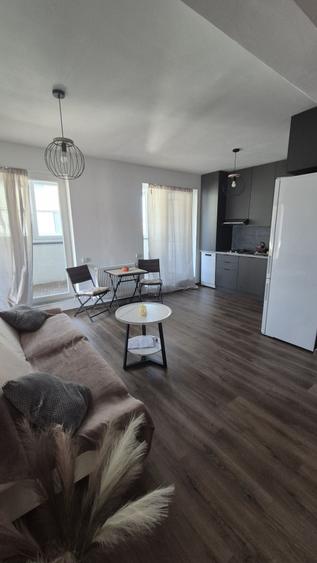 Apartament cu 2 camere decomandat în Florești