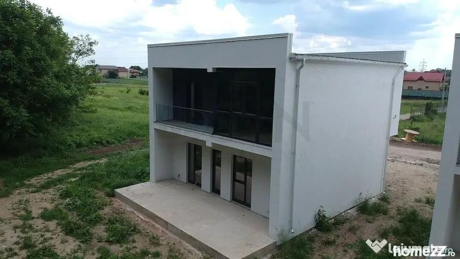 Casă cu 5 camere cu Teren 580 Mp în Bucov