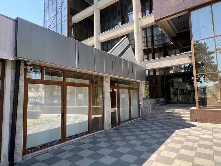 Spațiu comercial, de 120 mp, în Central