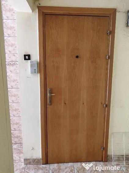 Apartament cu 2 camere semidecomandat în Pantelimon