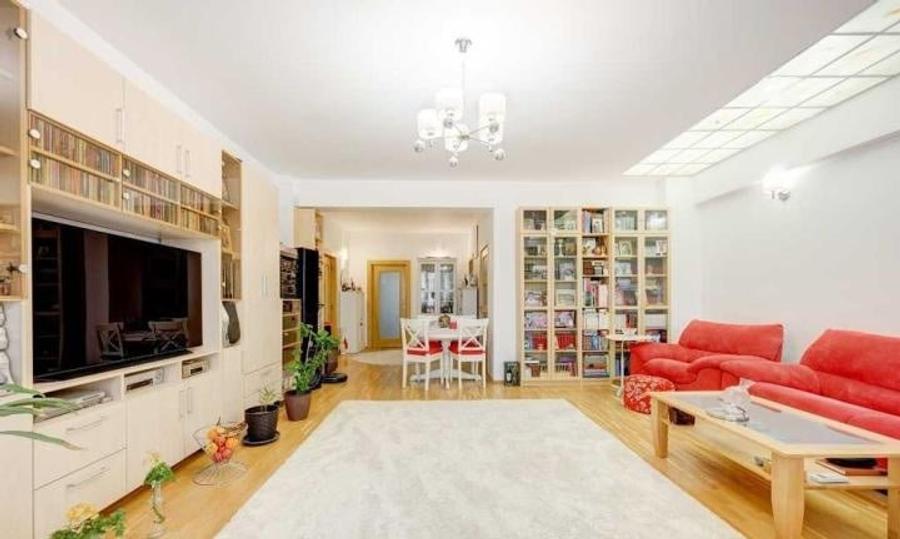 Apartament cu 4 camere decomandat, mobilat în Floreasca