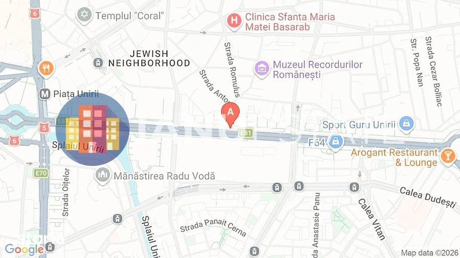 Apartament cu 4 camere semidecomandat în Centrul Civic