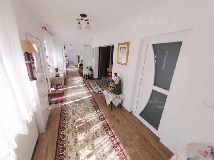 Casă individuală cu 3 camere cu Teren 2836 Mp în Zănești