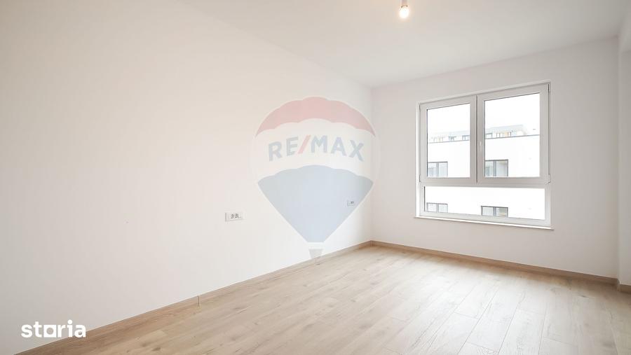 Apartament cu 3 camere în Tractorul