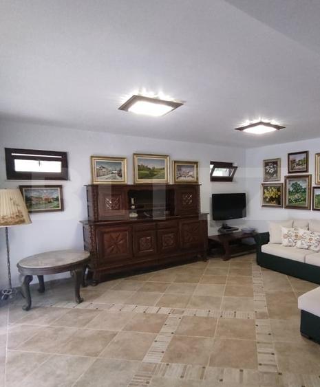 Casă individuală cu 5 camere cu Garaj în Bucium