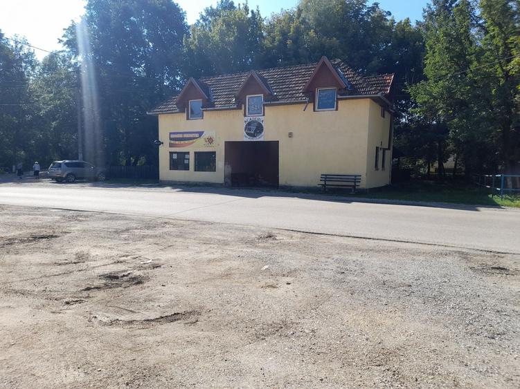 Spațiu comercial, de 128 mp, în Boș