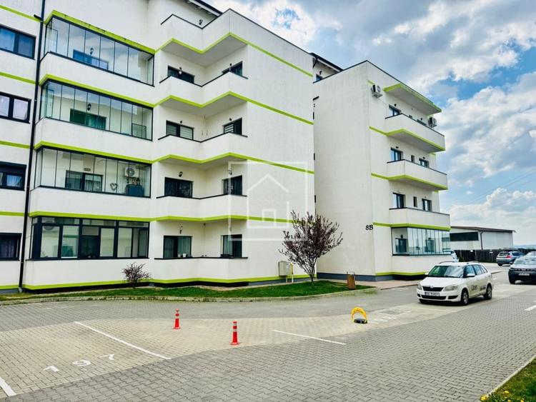 Apartament cu 4 camere decomandat, mobilat în Tineretului