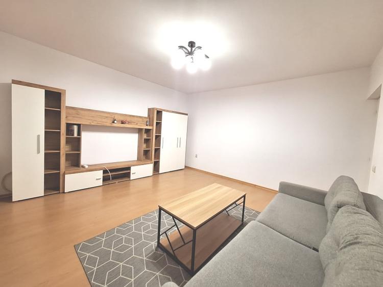 Apartament cu 2 camere decomandat, mobilat în Florești
