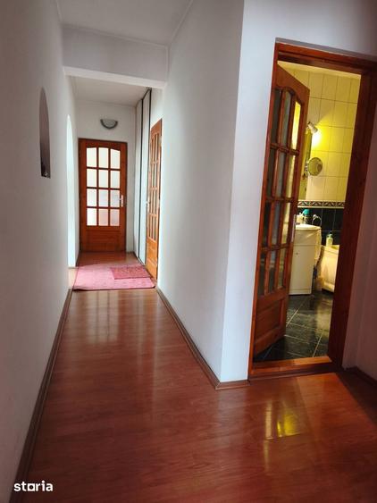 Apartament 3 camere, 97 mp(etaj 1) + 2 spa?ii anexe in aceea?i curte - 2