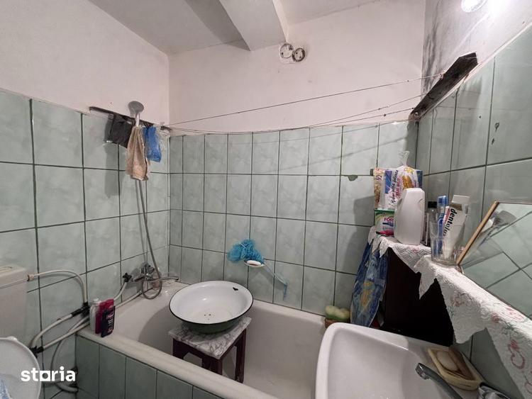 Casă cu 3 camere cu Canalizare în Dâmbul Rotund