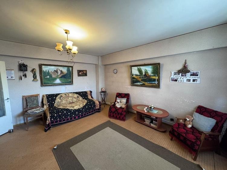 Apartament cu 2 camere decomandat în Central