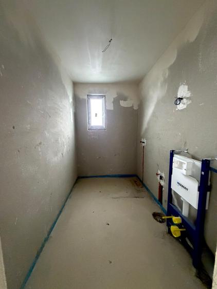 Apartament cu 2 camere semidecomandat în Florești